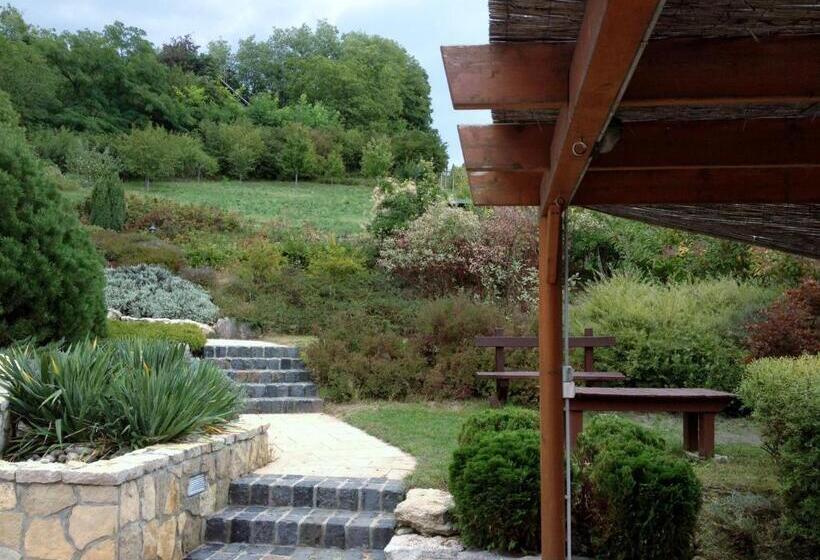 Пансион Nyugalom Szigete Vendégház Szigliget