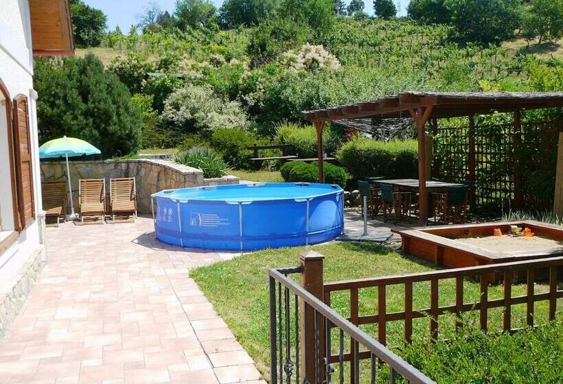 Пансион Nyugalom Szigete Vendégház Szigliget