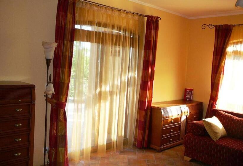 Пансион Nyugalom Szigete Vendégház Szigliget