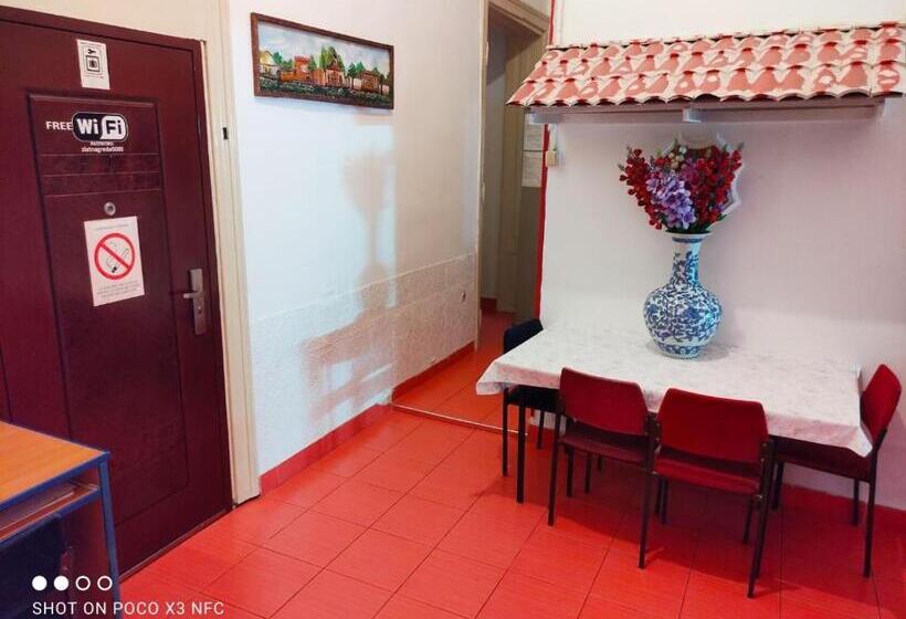 پانسیون Sobe Sa Sopstvenim Kupatilom Private Rooms Bathroom In Center