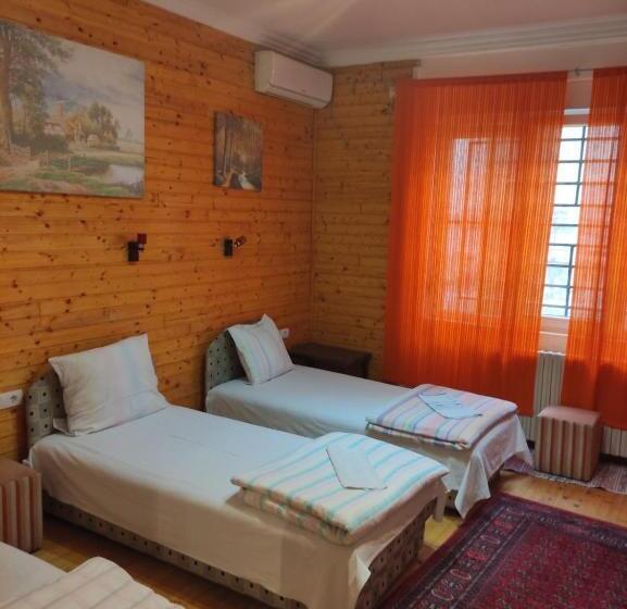 پانسیون Sobe Sa Sopstvenim Kupatilom Private Rooms Bathroom In Center