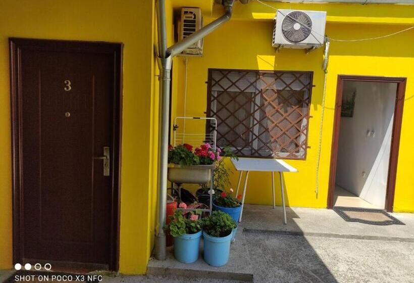 پانسیون Sobe Sa Sopstvenim Kupatilom Private Rooms Bathroom In Center