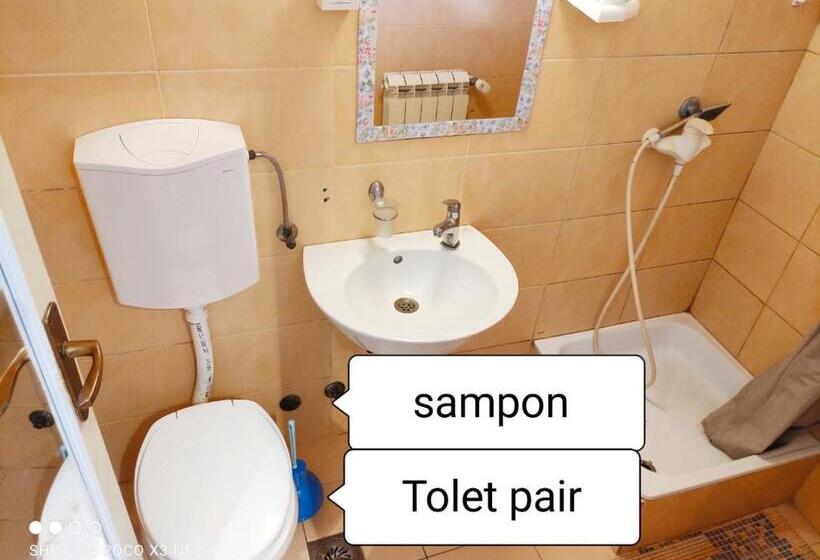 پانسیون Sobe Sa Sopstvenim Kupatilom Private Rooms Bathroom In Center