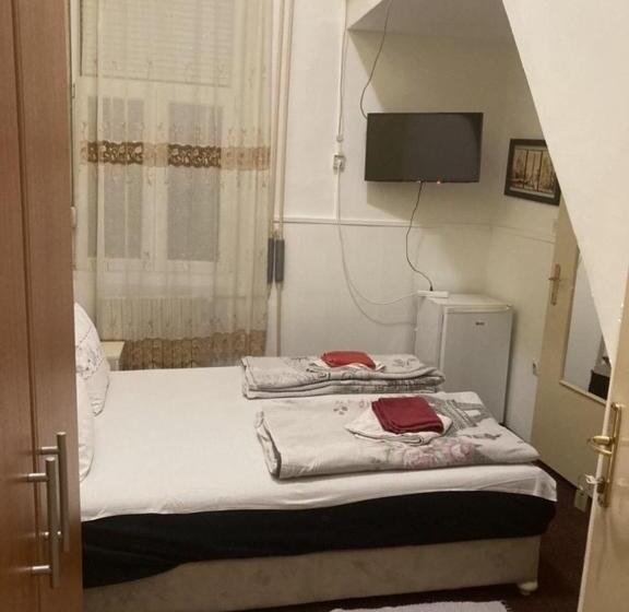 پانسیون Sobe Sa Sopstvenim Kupatilom Private Rooms Bathroom In Center