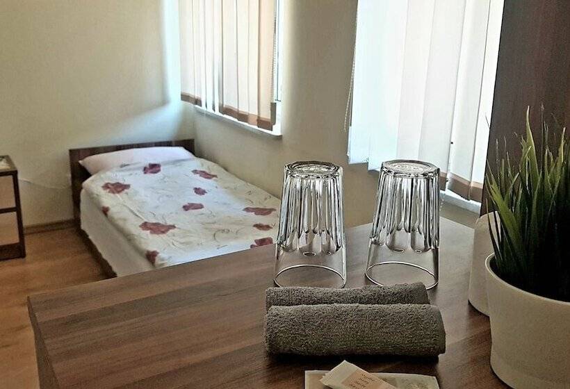 בית מלון כפרי Rentumi Hostel świnoujście