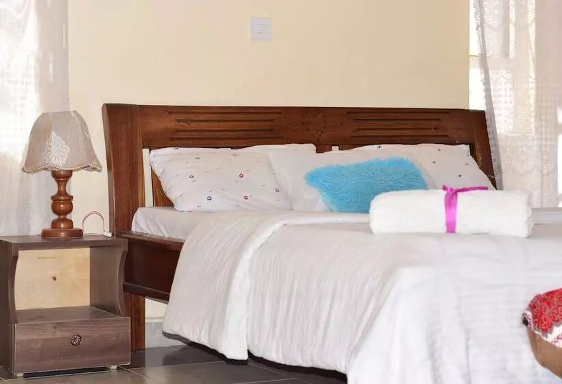 هتل 254 Airport Inn