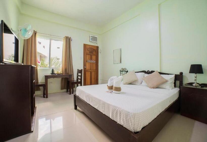 Hotel Shorebreak Boracay Resort