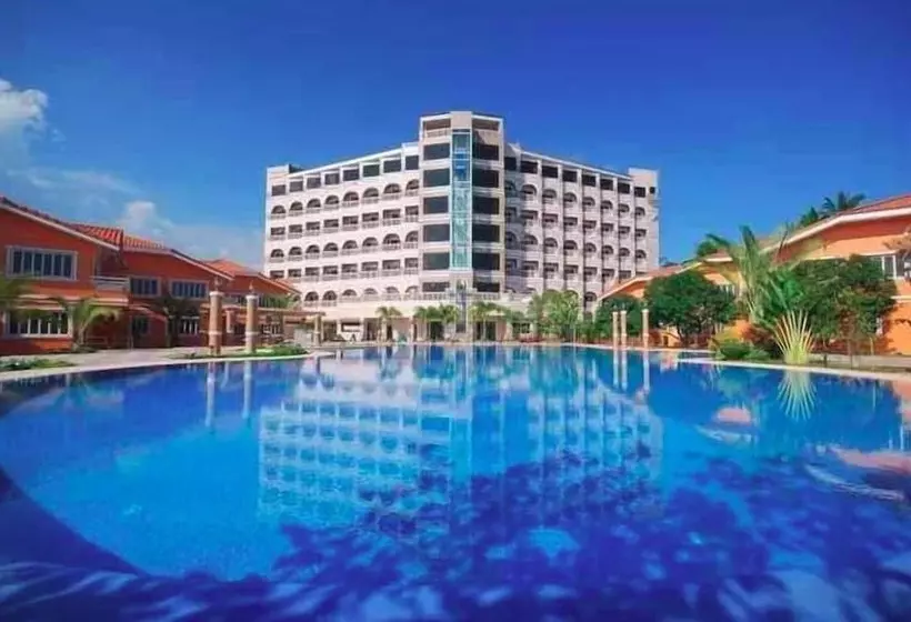 Hotelli Estrellas De Mendoza Playa Resort