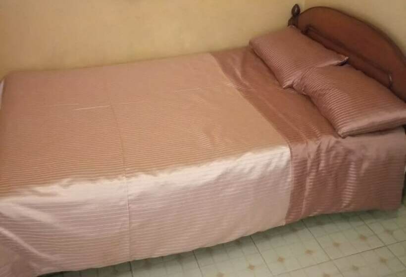 هتل Kaka Guest House