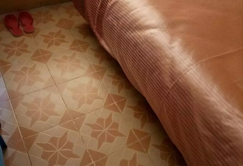 هتل Kaka Guest House