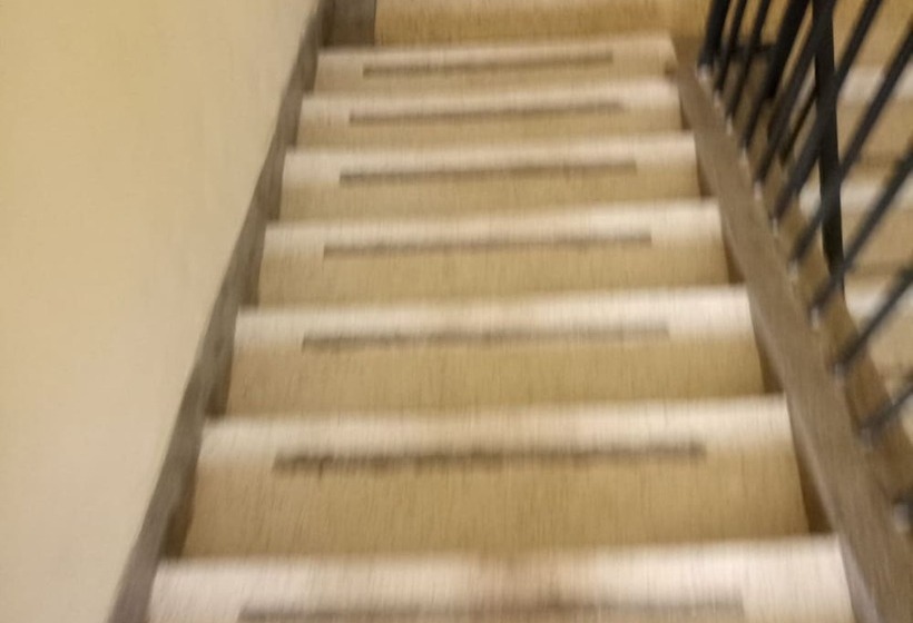 هتل Kaka Guest House