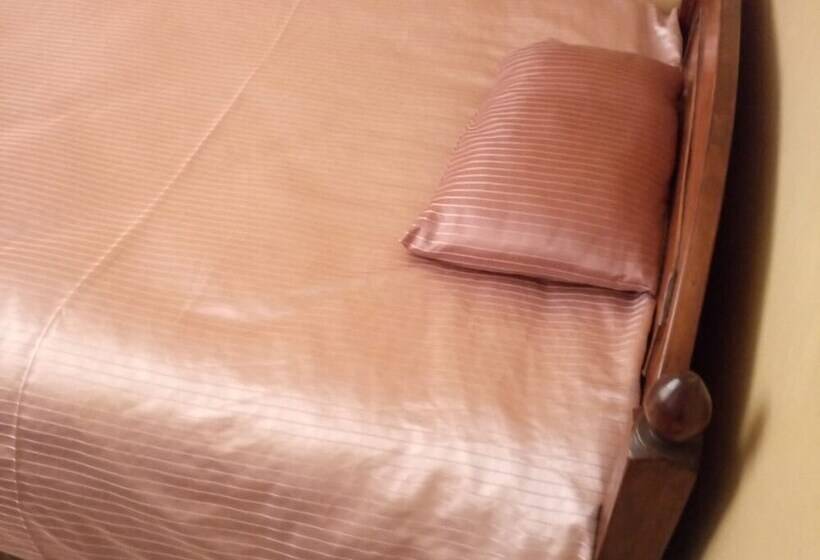 هتل Kaka Guest House