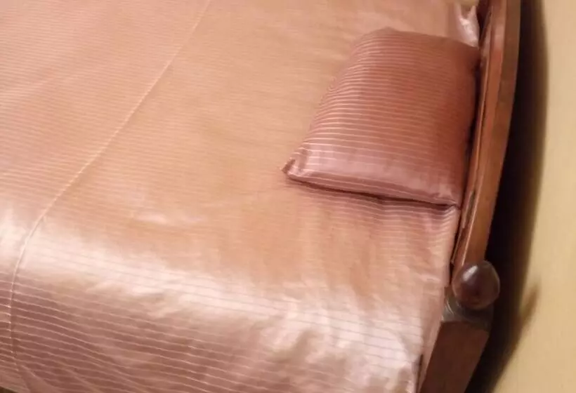 هتل Kaka Guest House