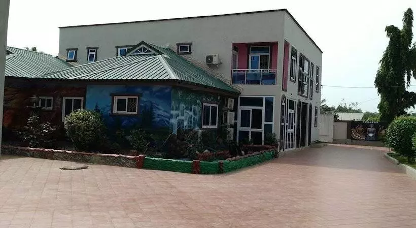 Hotelli Mother S Royal