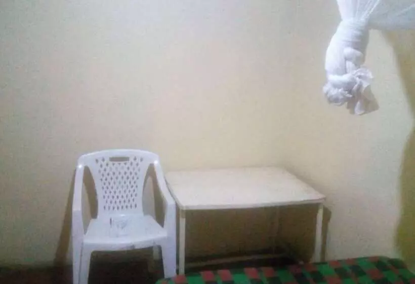 هتل Kiuu Guest House