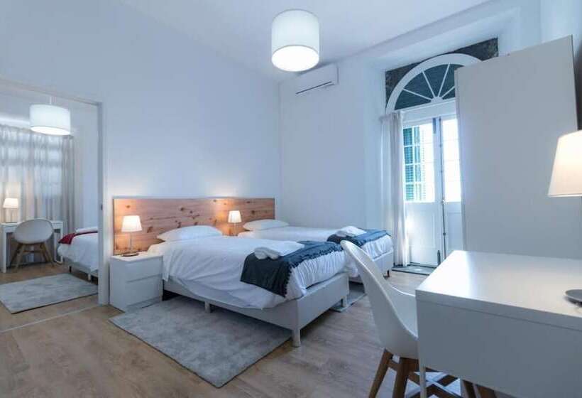 Отель Lagoa Hostel & Suites