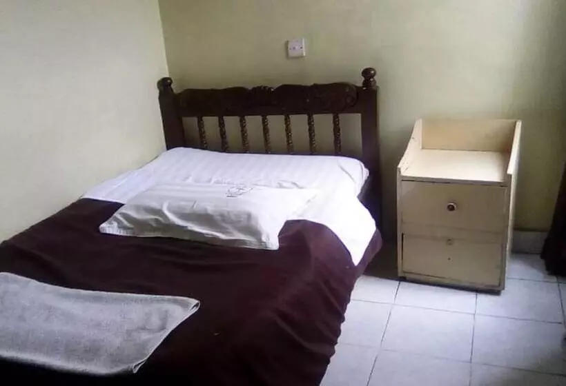 هتل Pekers Lodge