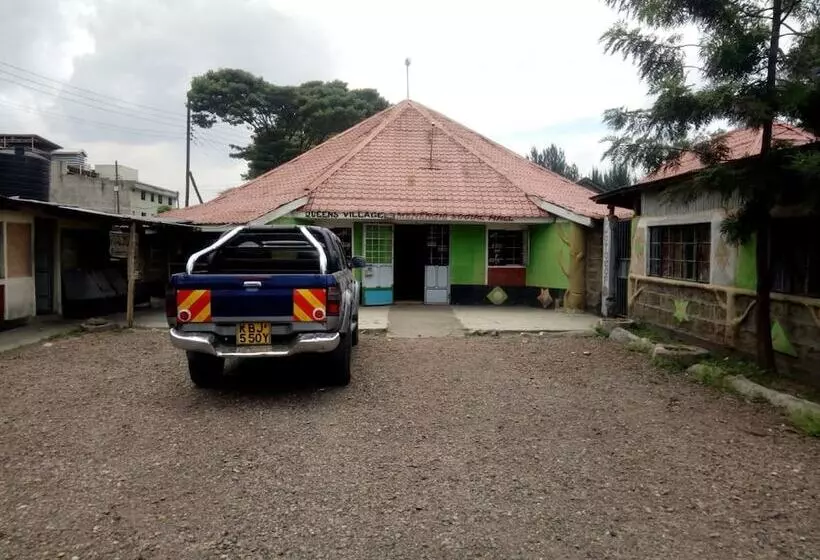هتل Queens Village