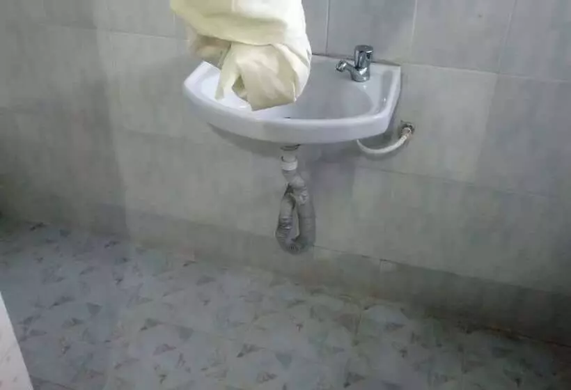 هتل Qwetu Guest House