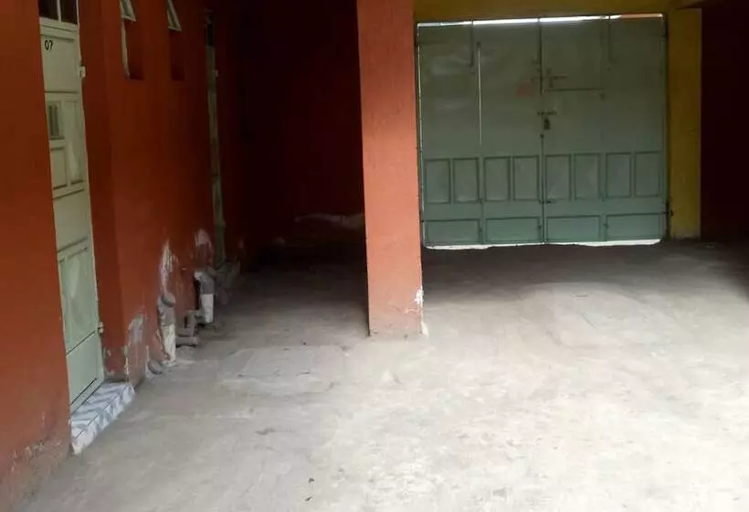 هتل Qwetu Guest House
