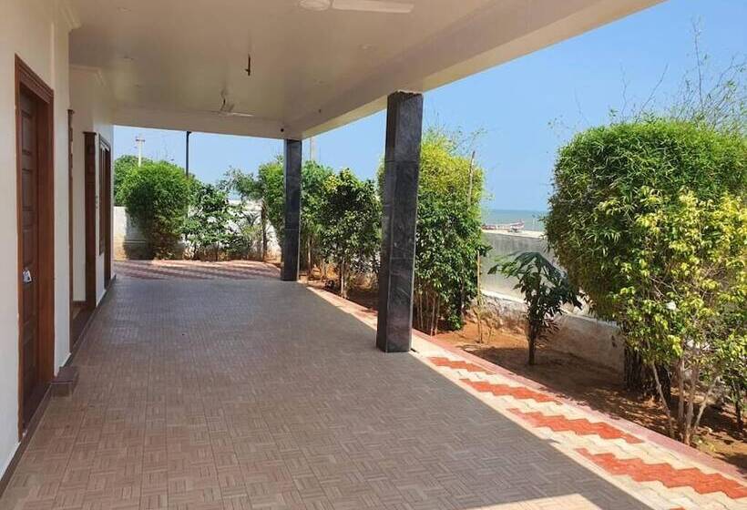 בית מלון כפרי Thai Beach Resort