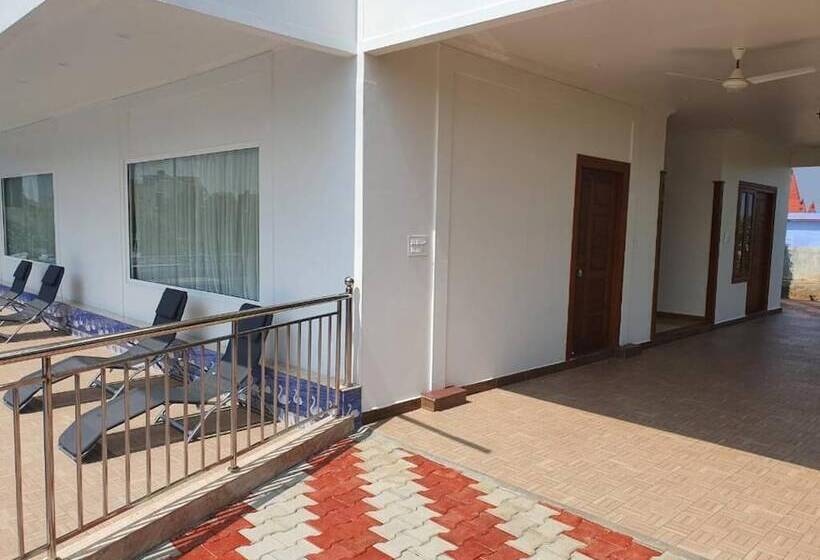 בית מלון כפרי Thai Beach Resort