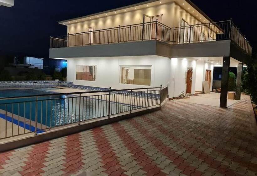 בית מלון כפרי Thai Beach Resort