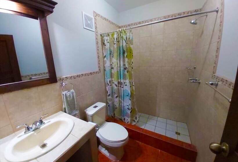 هتل Casa Mercedes