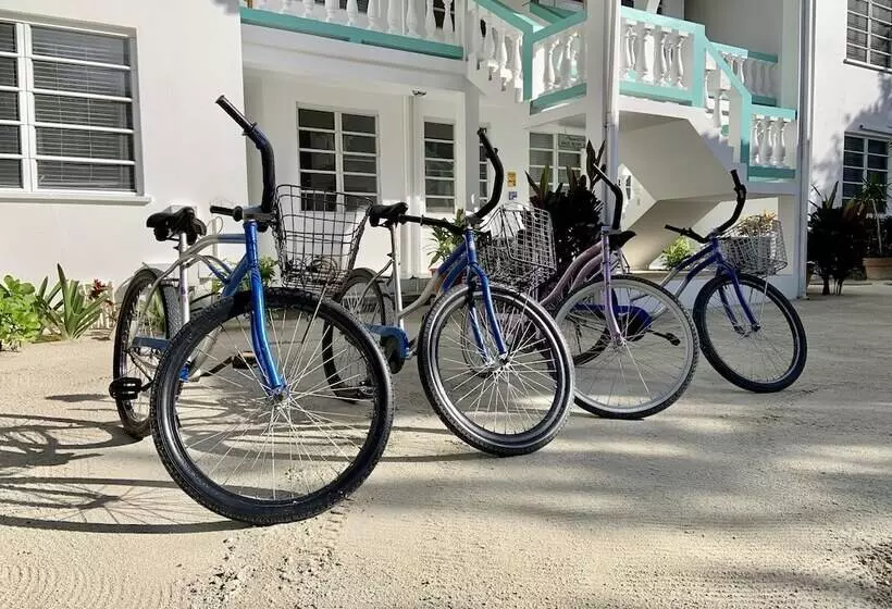 Hotelli Coral Bay Villas