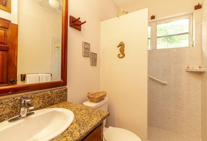 هتل Coral Bay Villas