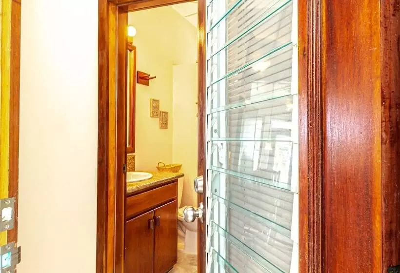 Hotelli Coral Bay Villas