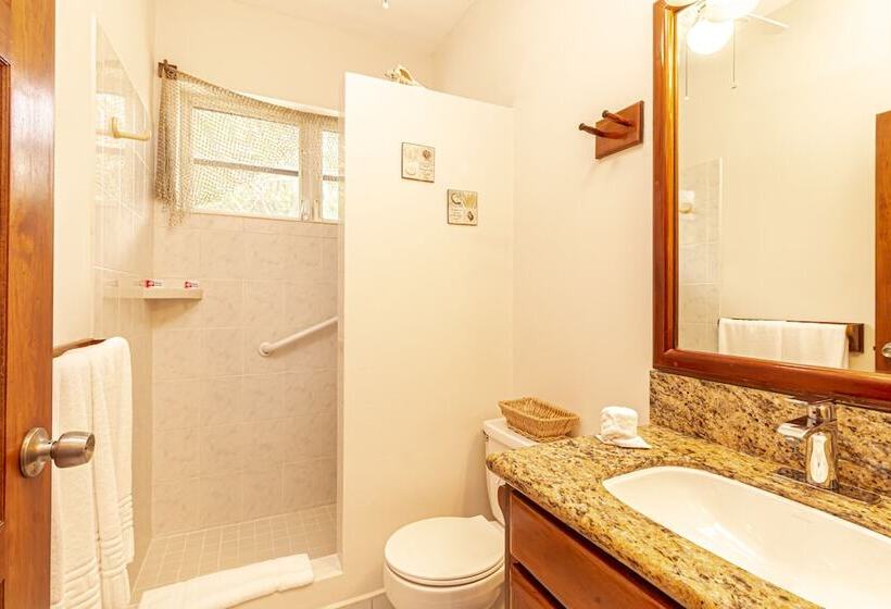 هتل Coral Bay Villas