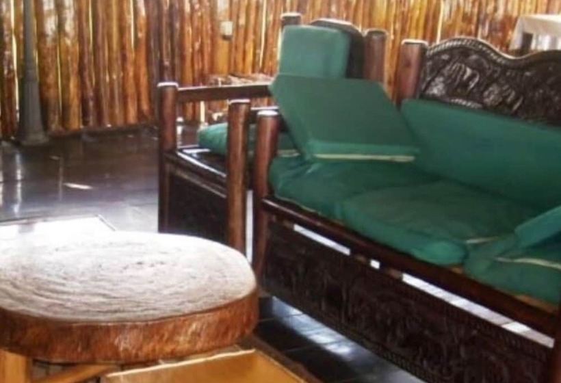 هتل Hippo Hill Lodge