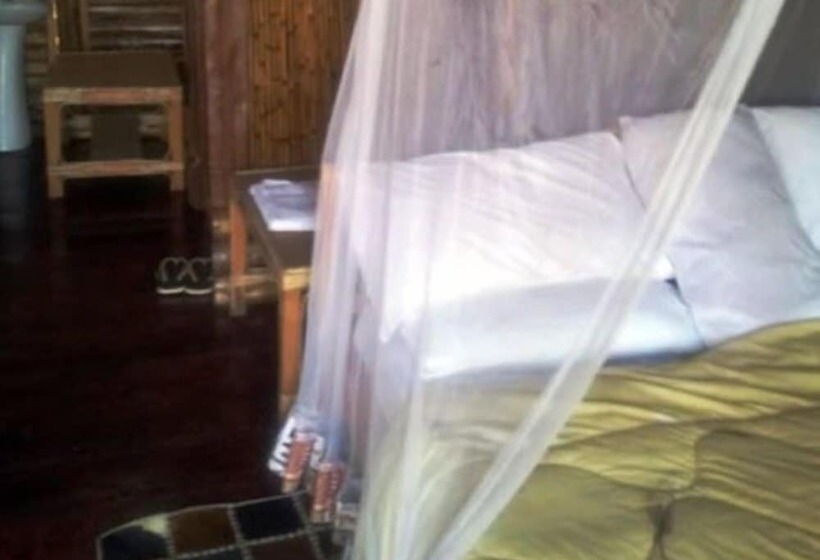 هتل Hippo Hill Lodge