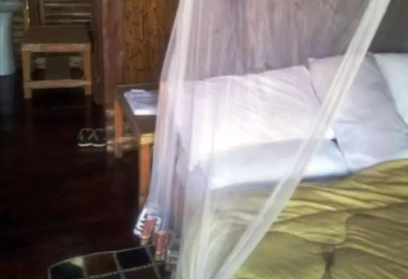 هتل Hippo Hill Lodge