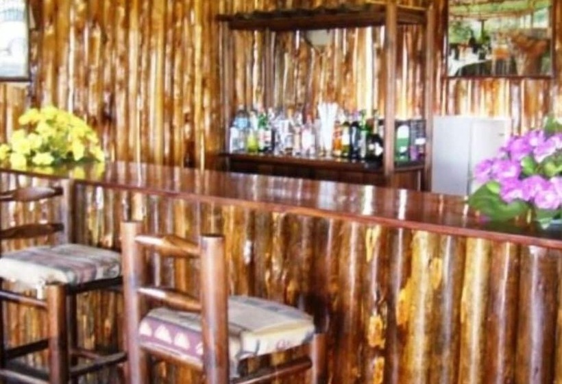 هتل Hippo Hill Lodge