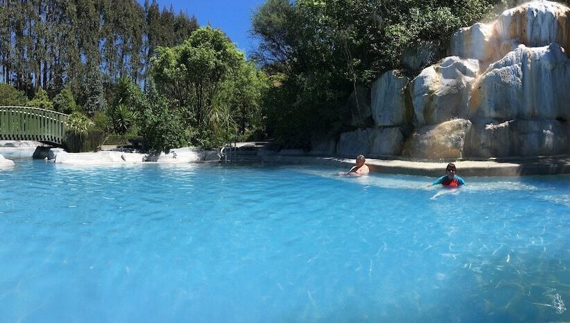 ホテル Orchard View Farmstay Retreat