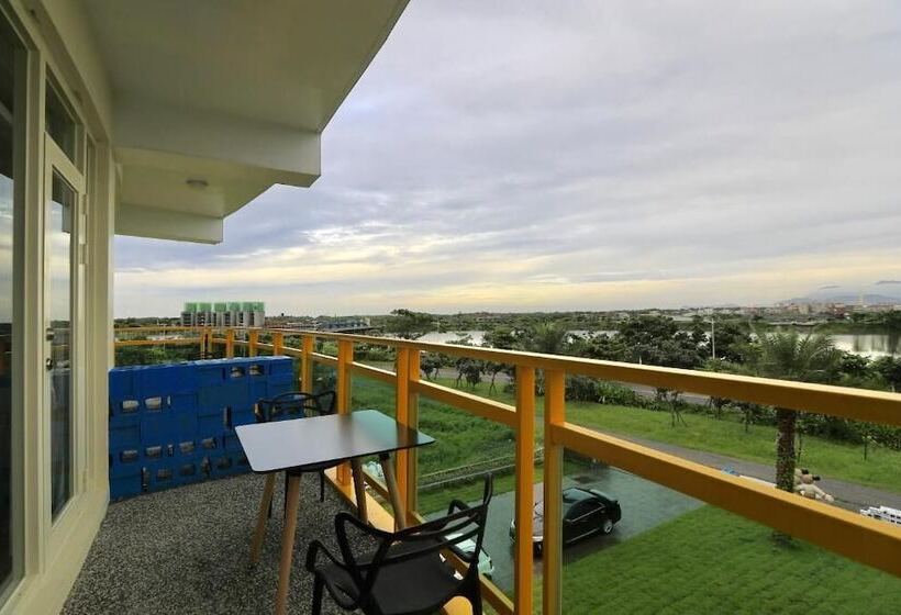 هتل The Riverview Retreats