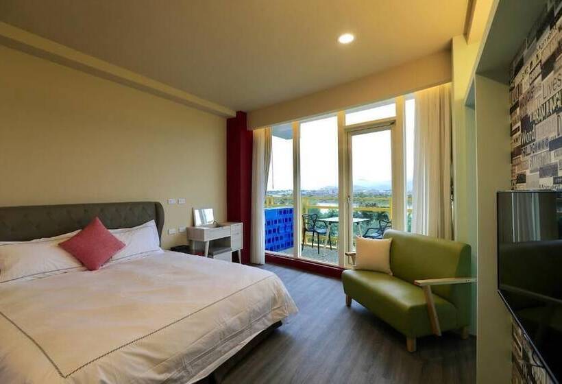 هتل The Riverview Retreats