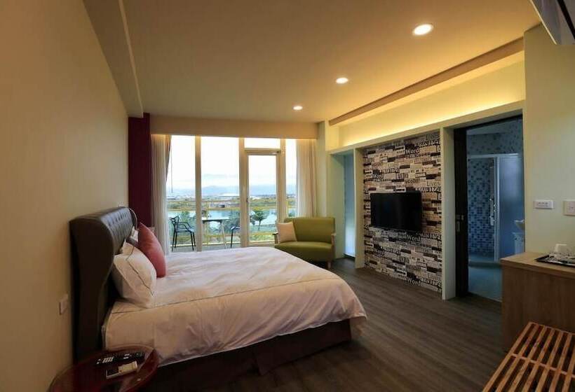 هتل The Riverview Retreats