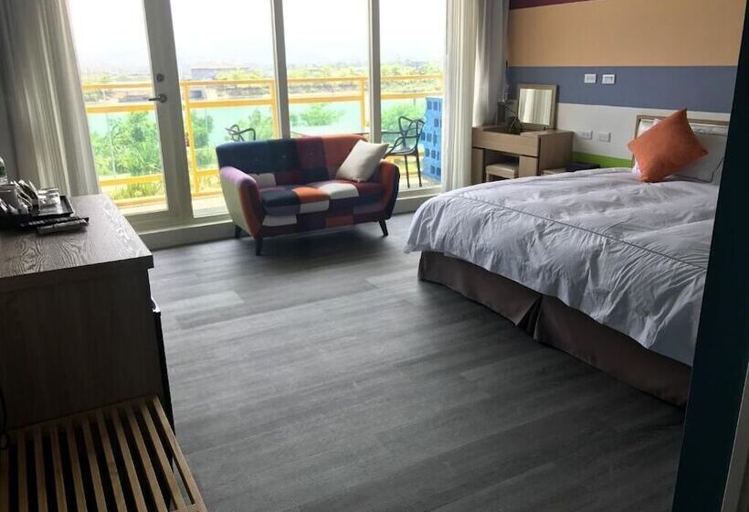 هتل The Riverview Retreats