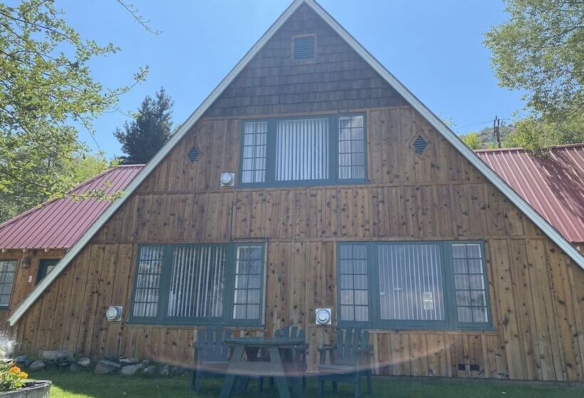 호텔 Tioga Lodge At Mono Lake