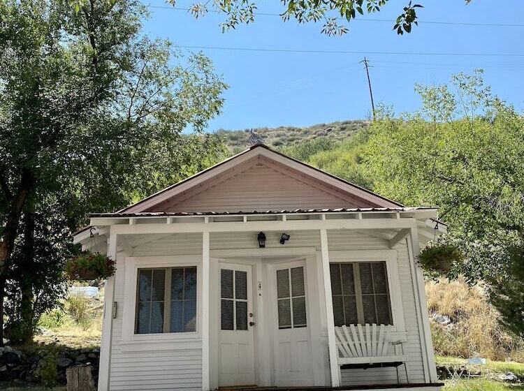 호텔 Tioga Lodge At Mono Lake