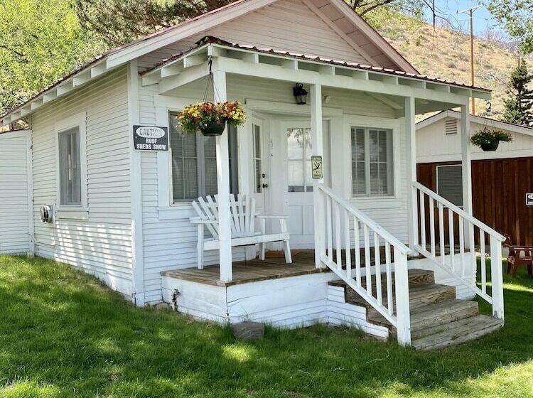 호텔 Tioga Lodge At Mono Lake