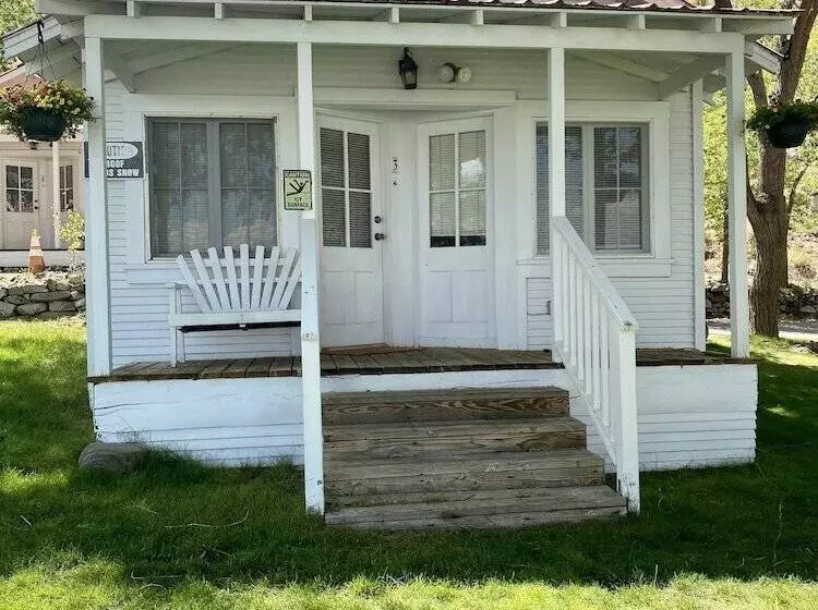 Hotelli Tioga Lodge At Mono Lake
