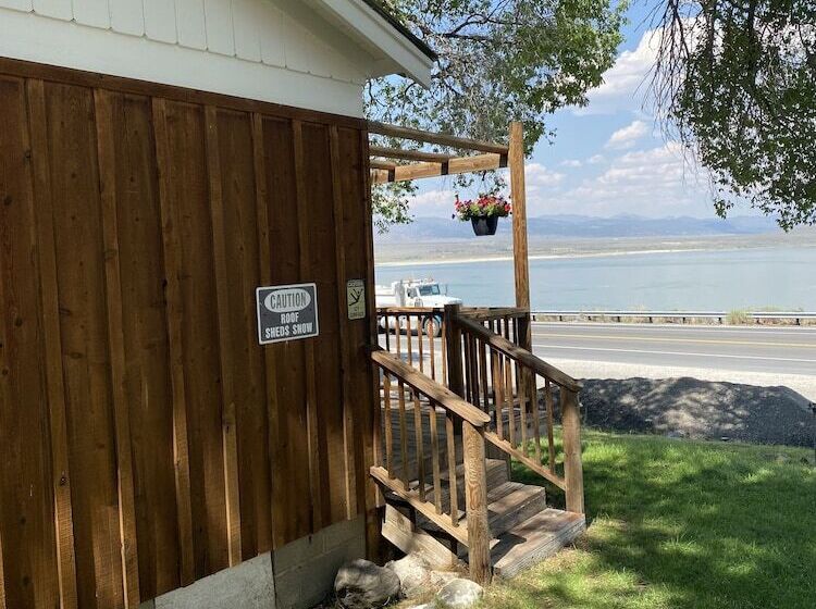 호텔 Tioga Lodge At Mono Lake