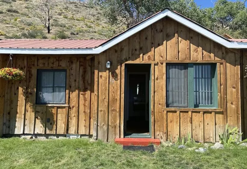 Hotelli Tioga Lodge At Mono Lake