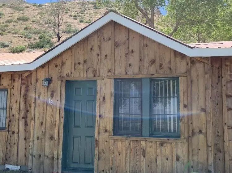 Hotelli Tioga Lodge At Mono Lake