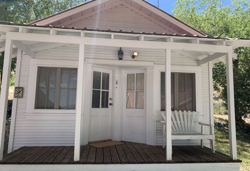 호텔 Tioga Lodge At Mono Lake