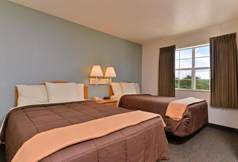 Americas Best Value Inn & Suites Winnie